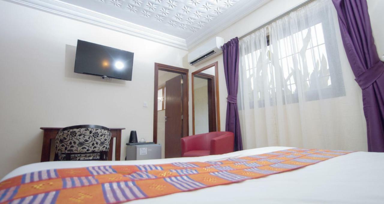 Hotel La Rose Blanche Korhogo Exterior photo
